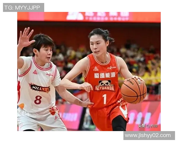 WCBA四川女篮迎战山东队全力争胜展现团队实力与拼搏精神